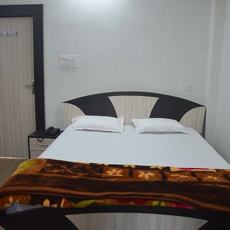 Hotel Pyara Palace Gaya Bilik gambar